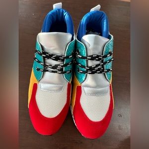 Colorful Retro Women’s size 7 Hiking Shoes
